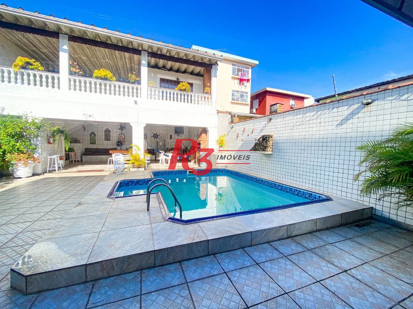 Excelente Casa a Venda 320m² 3 dorms sendo 1 suíte, 4 wc´s, 3 Vagas
