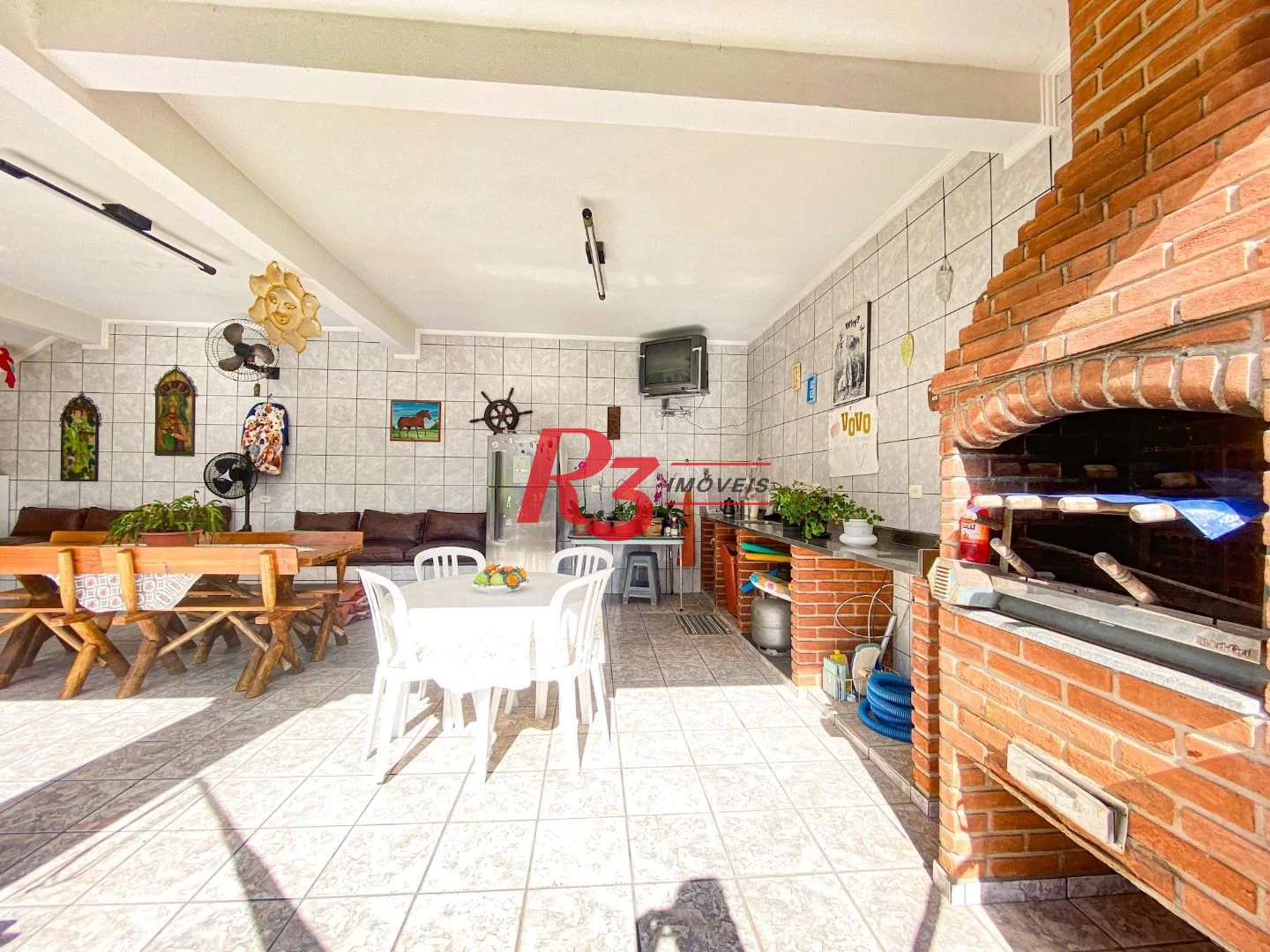 Excelente Casa a Venda 320m² 3 dorms sendo 1 suíte, 4 wc´s, 3 Vagas