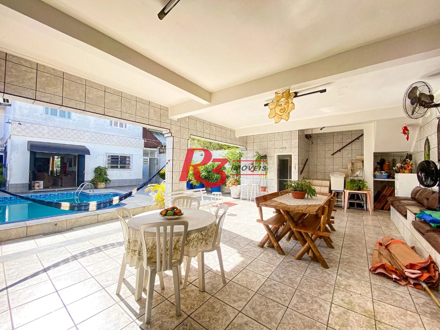 Excelente Casa a Venda 320m² 3 dorms sendo 1 suíte, 4 wc´s, 3 Vagas