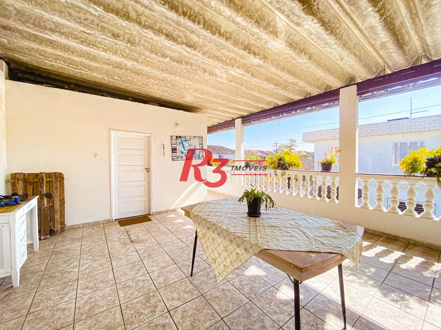 Excelente Casa a Venda 320m² 3 dorms sendo 1 suíte, 4 wc´s, 3 Vagas