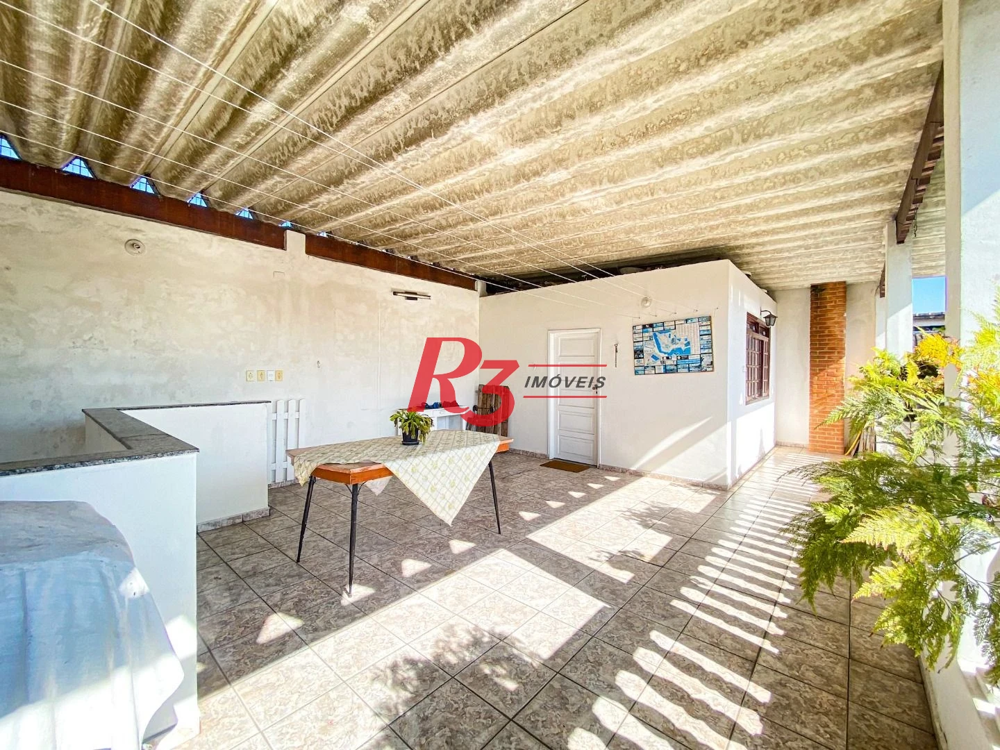 Excelente Casa a Venda 320m² 3 dorms sendo 1 suíte, 4 wc´s, 3 Vagas