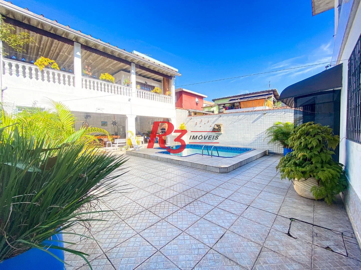 Excelente Casa a Venda 320m² 3 dorms sendo 1 suíte, 4 wc´s, 3 Vagas