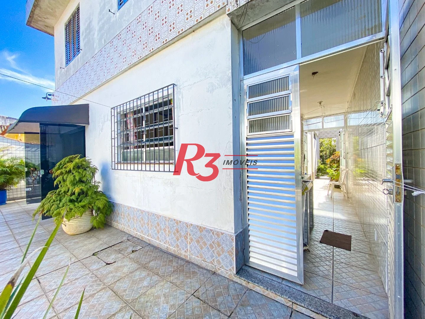 Excelente Casa a Venda 320m² 3 dorms sendo 1 suíte, 4 wc´s, 3 Vagas