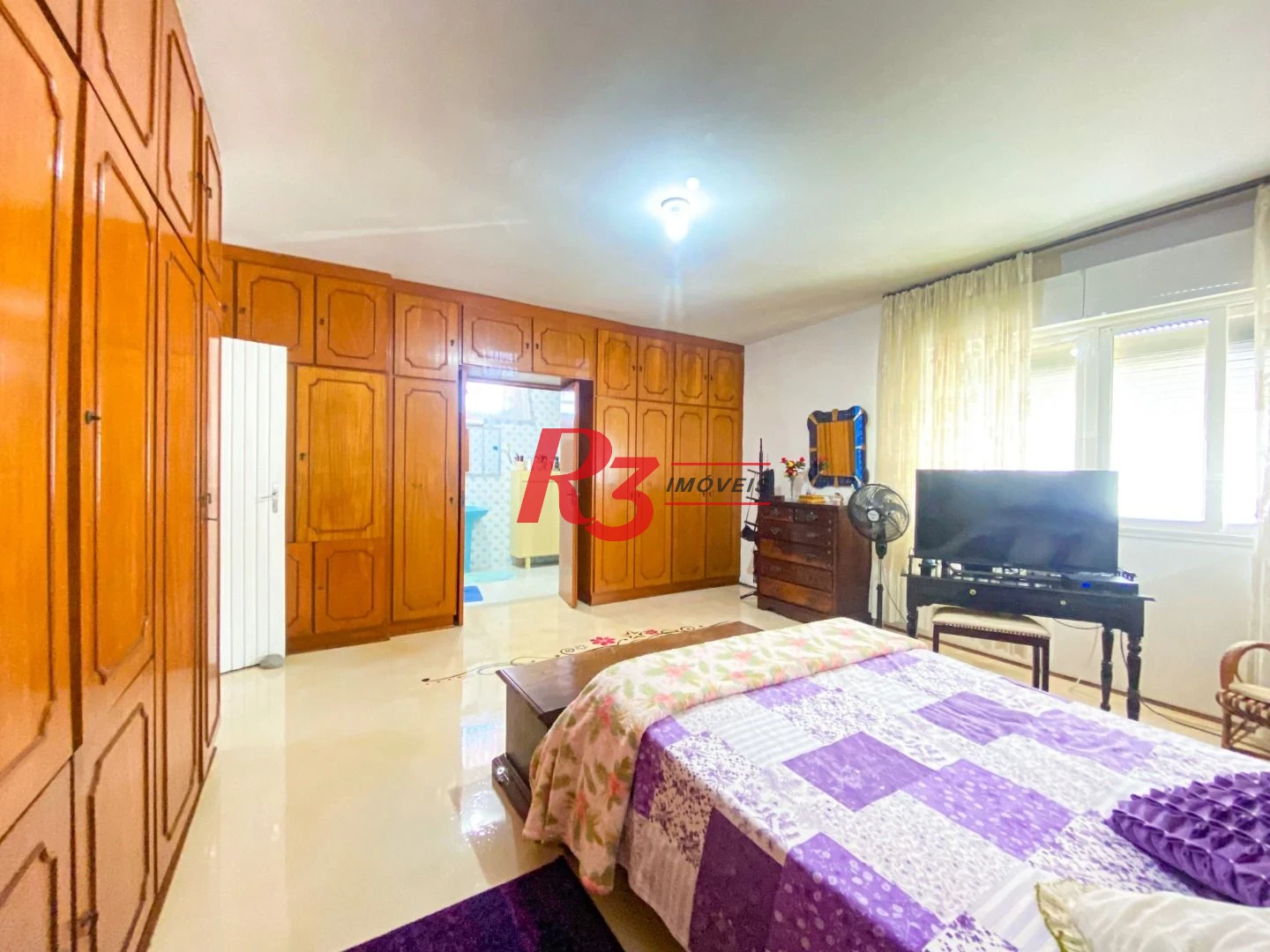 Excelente Casa a Venda 320m² 3 dorms sendo 1 suíte, 4 wc´s, 3 Vagas