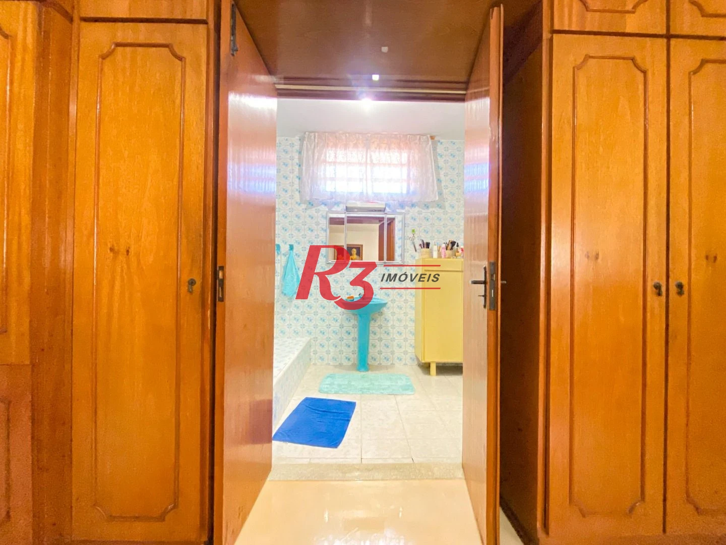 Excelente Casa a Venda 320m² 3 dorms sendo 1 suíte, 4 wc´s, 3 Vagas