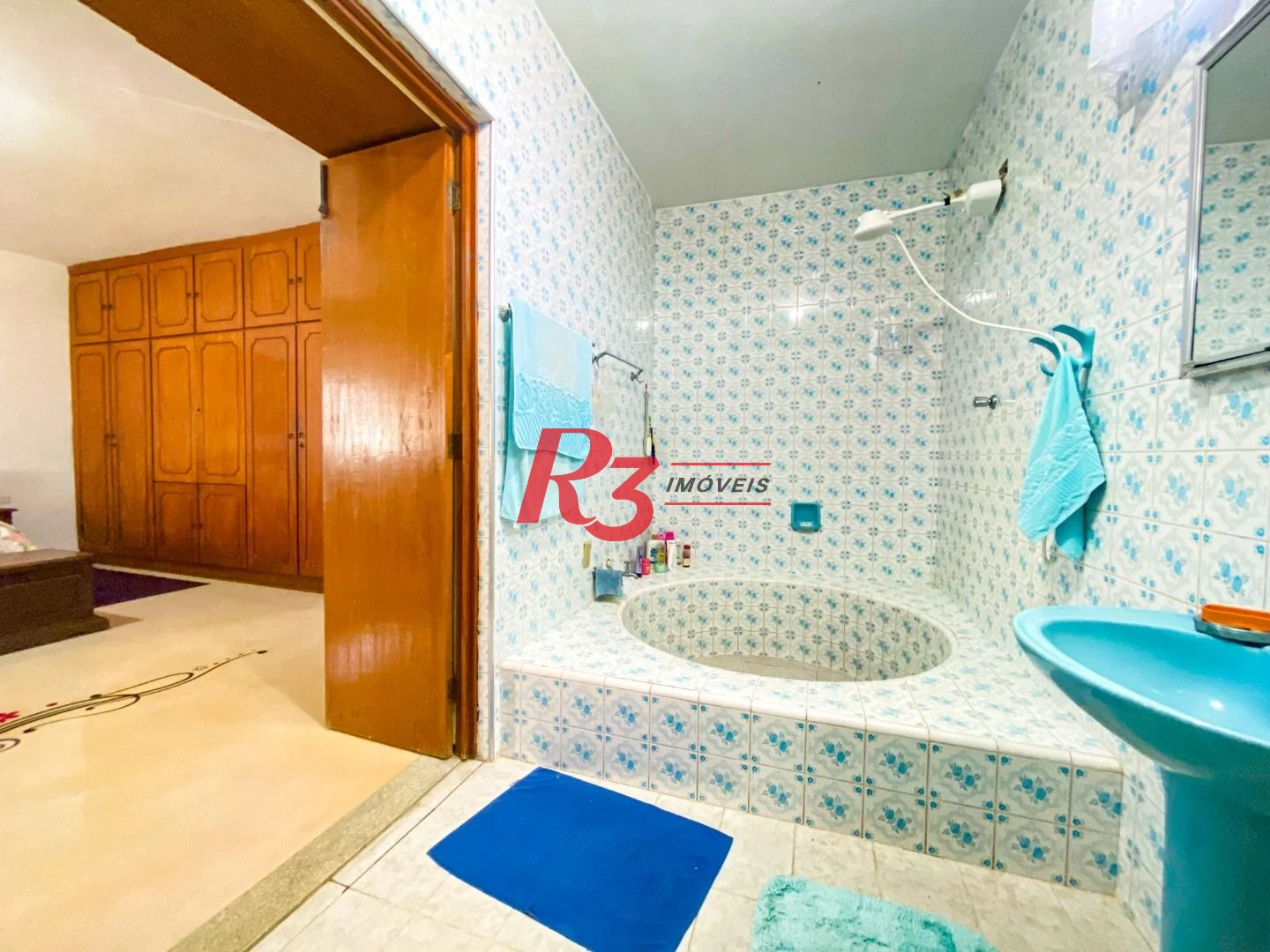 Excelente Casa a Venda 320m² 3 dorms sendo 1 suíte, 4 wc´s, 3 Vagas