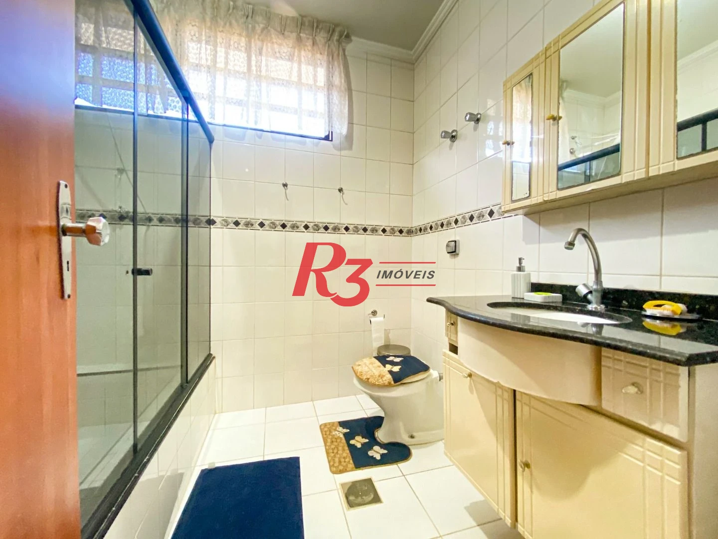 Excelente Casa a Venda 320m² 3 dorms sendo 1 suíte, 4 wc´s, 3 Vagas