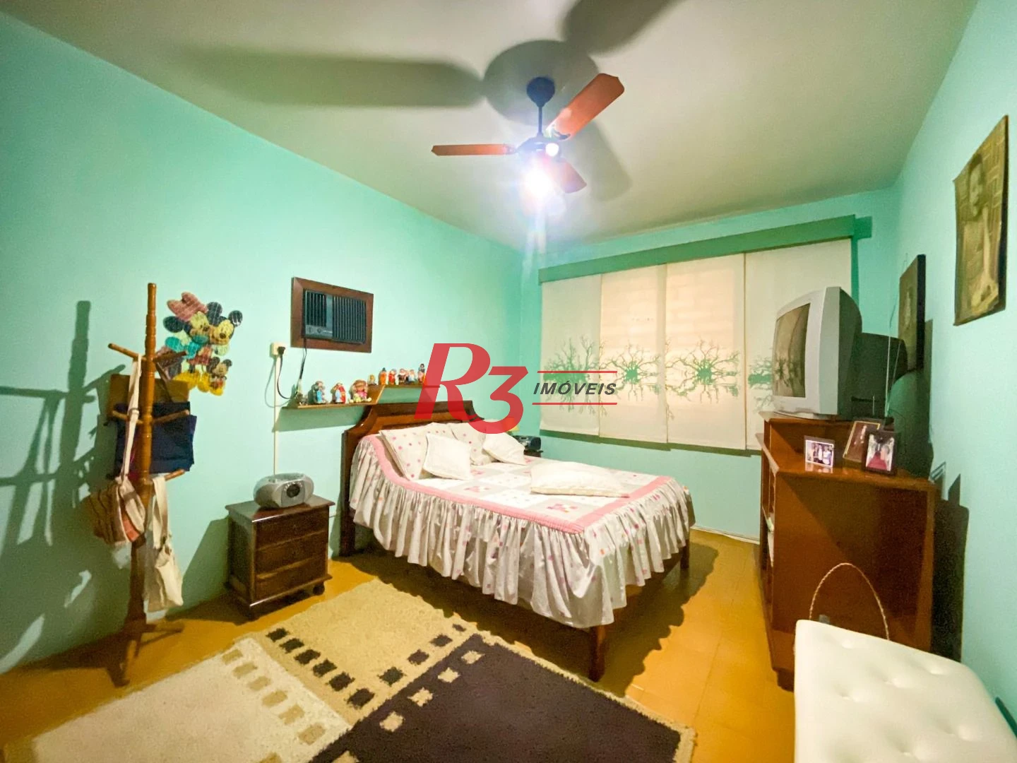 Excelente Casa a Venda 320m² 3 dorms sendo 1 suíte, 4 wc´s, 3 Vagas