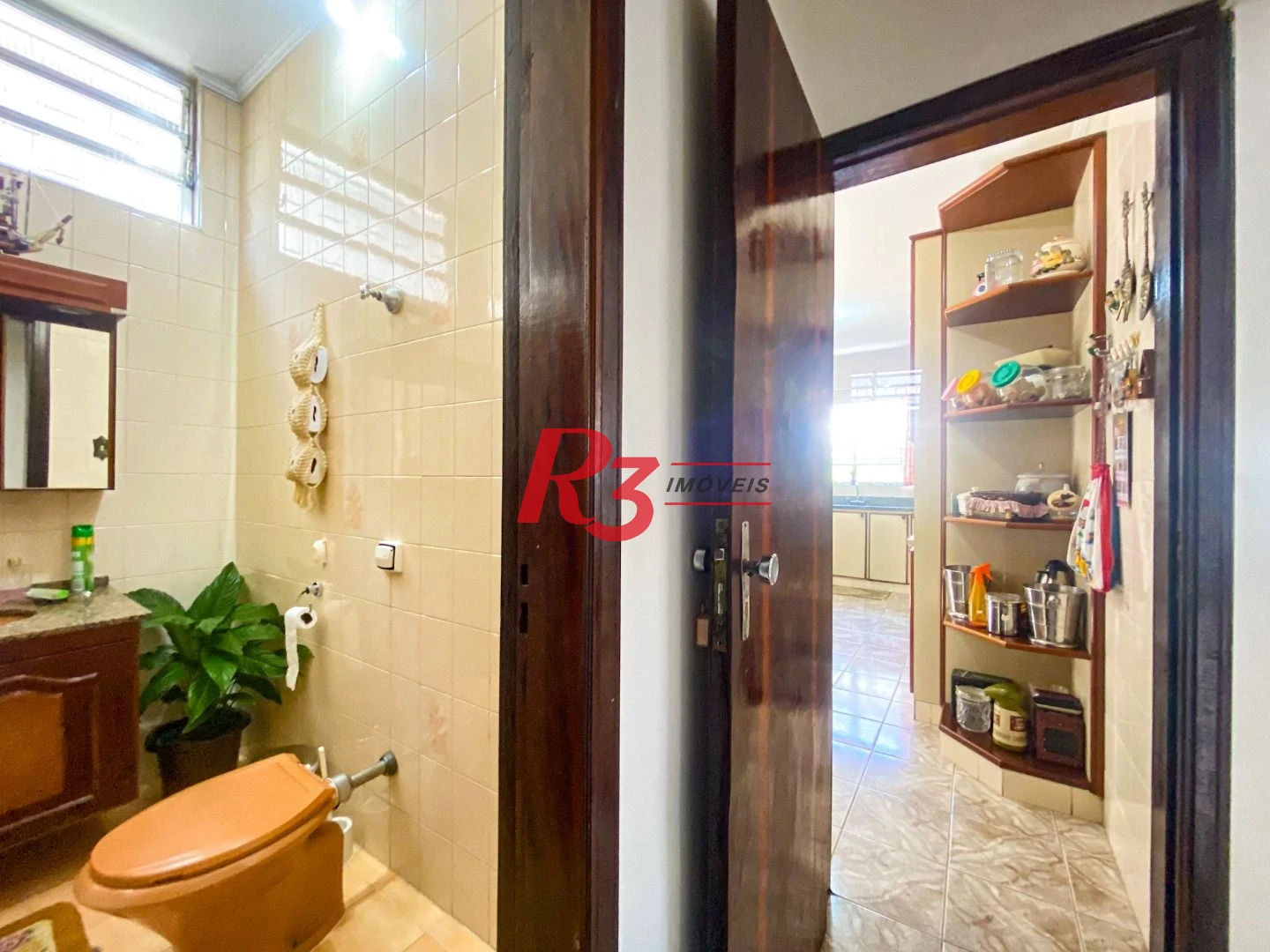 Excelente Casa a Venda 320m² 3 dorms sendo 1 suíte, 4 wc´s, 3 Vagas