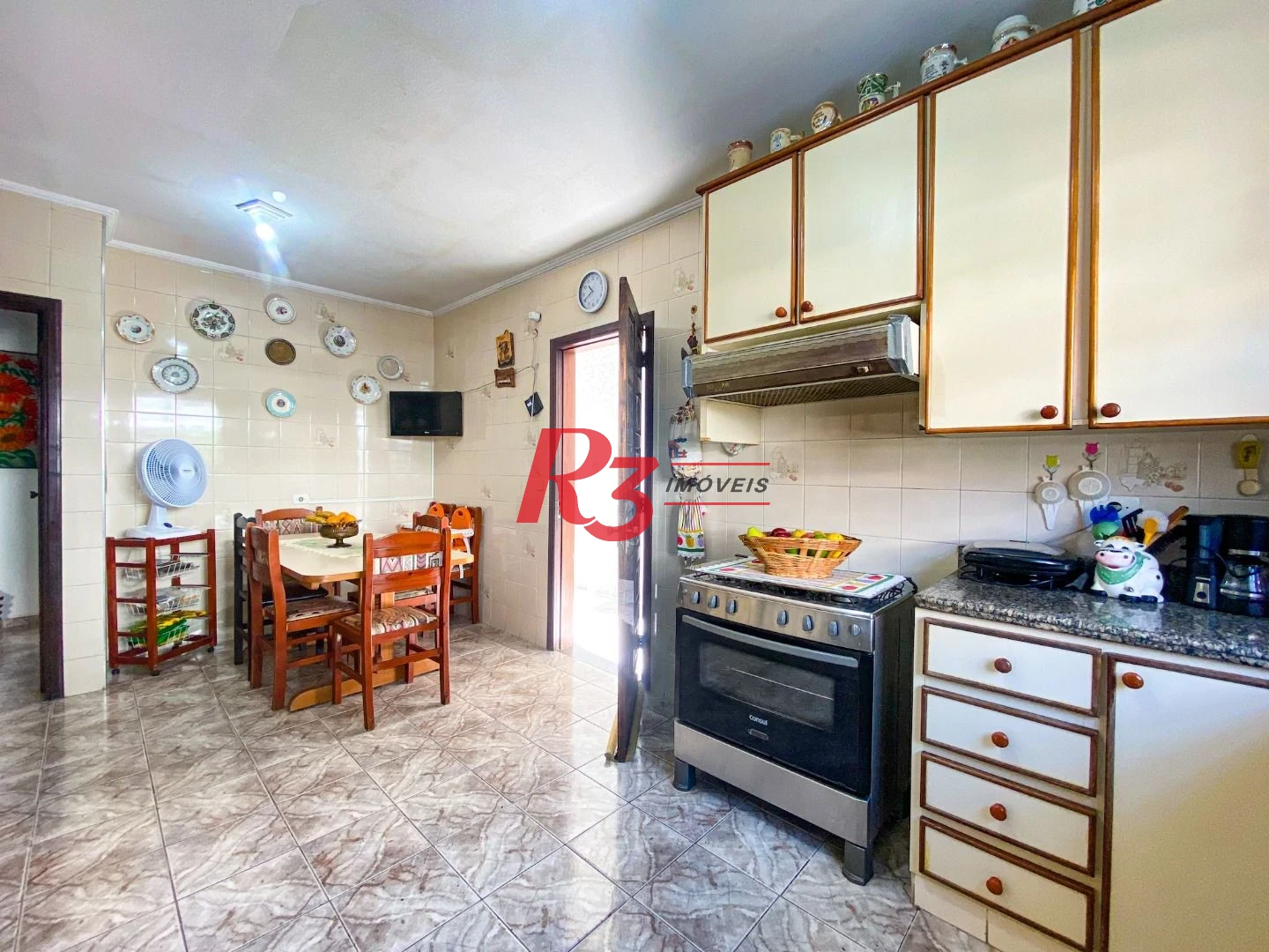 Excelente Casa a Venda 320m² 3 dorms sendo 1 suíte, 4 wc´s, 3 Vagas