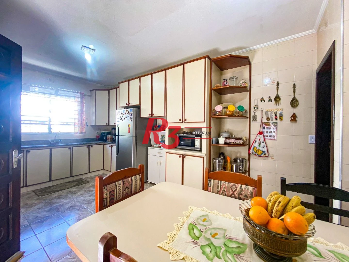 Excelente Casa a Venda 320m² 3 dorms sendo 1 suíte, 4 wc´s, 3 Vagas