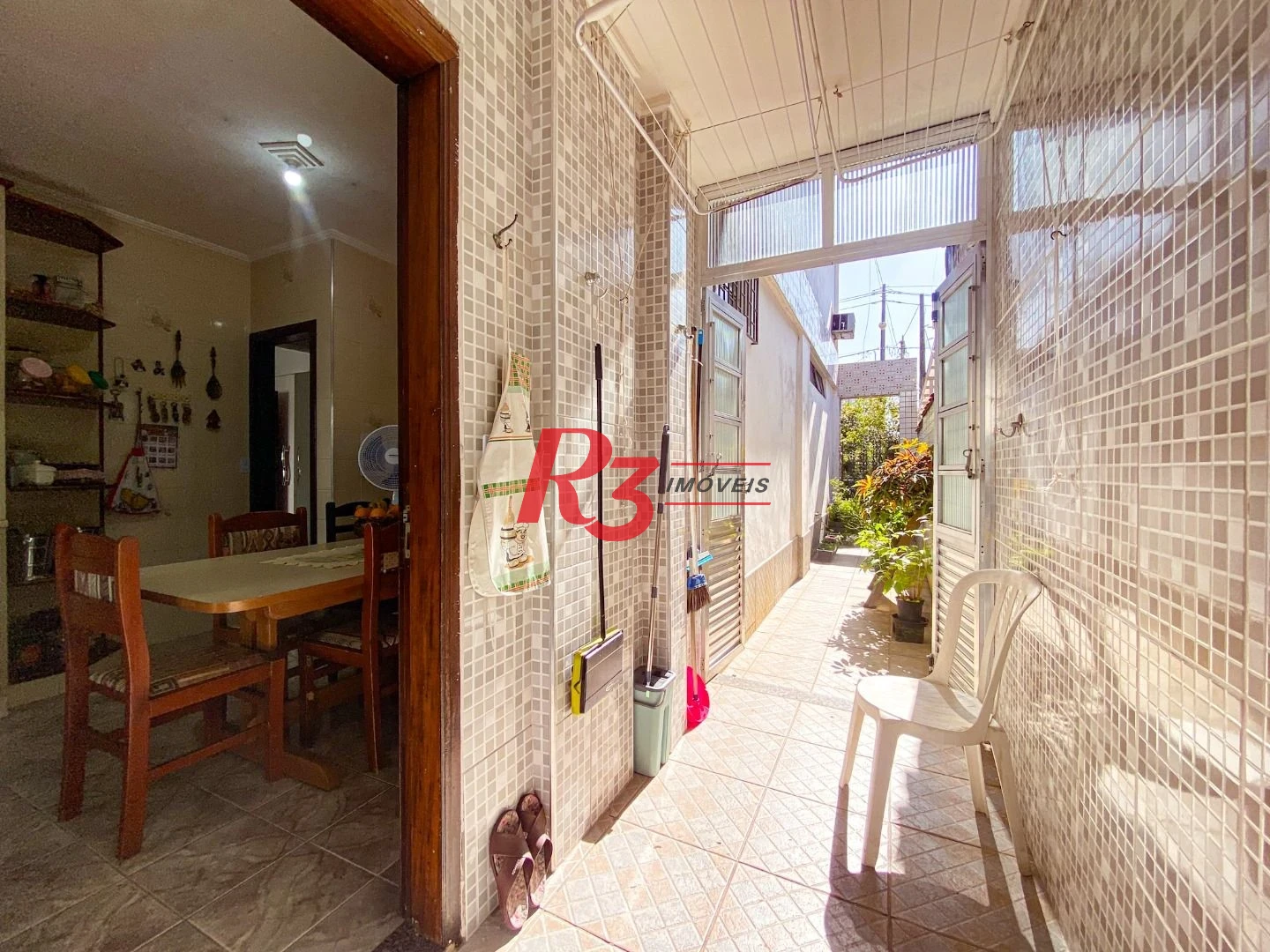 Excelente Casa a Venda 320m² 3 dorms sendo 1 suíte, 4 wc´s, 3 Vagas