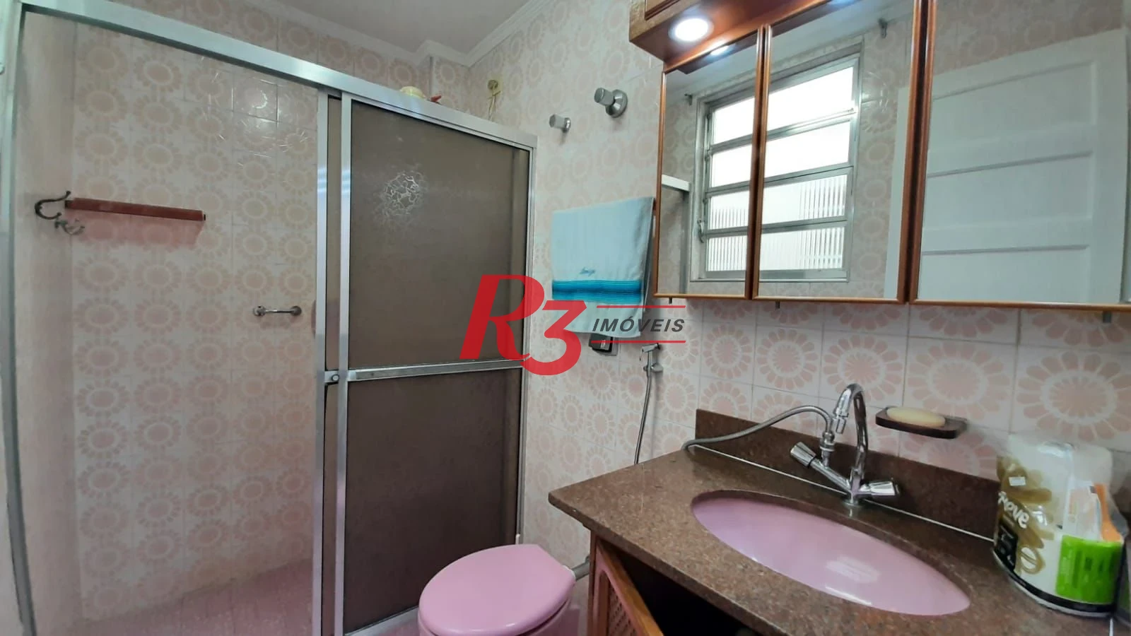 Apartamento à venda, 2 dorm, garagem fechada, Campo Grande, Santos SP