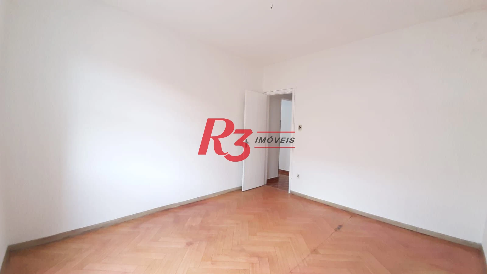Apartamento à venda, 2 dorm, garagem fechada, Campo Grande, Santos SP
