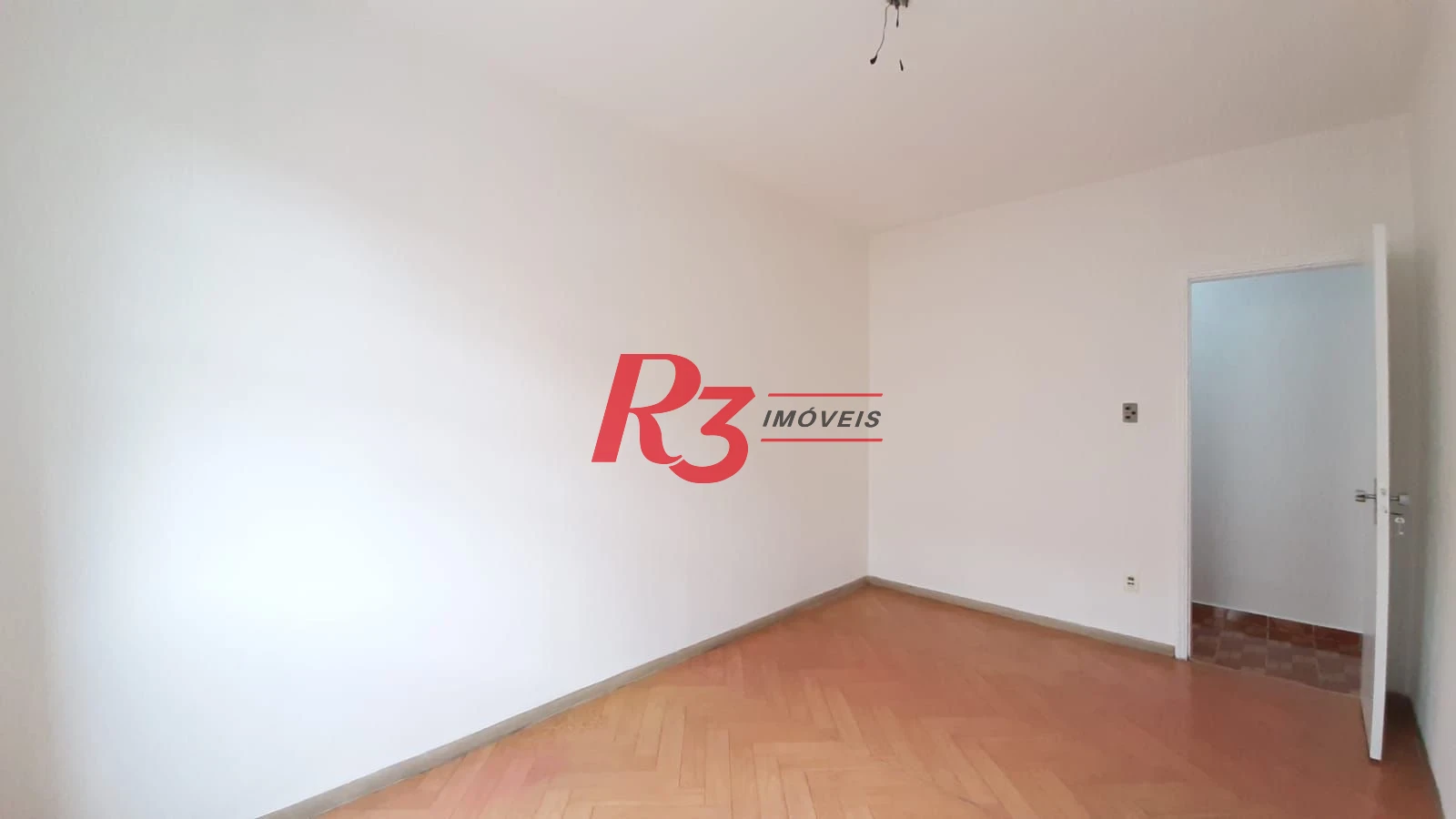 Apartamento à venda, 2 dorm, garagem fechada, Campo Grande, Santos SP
