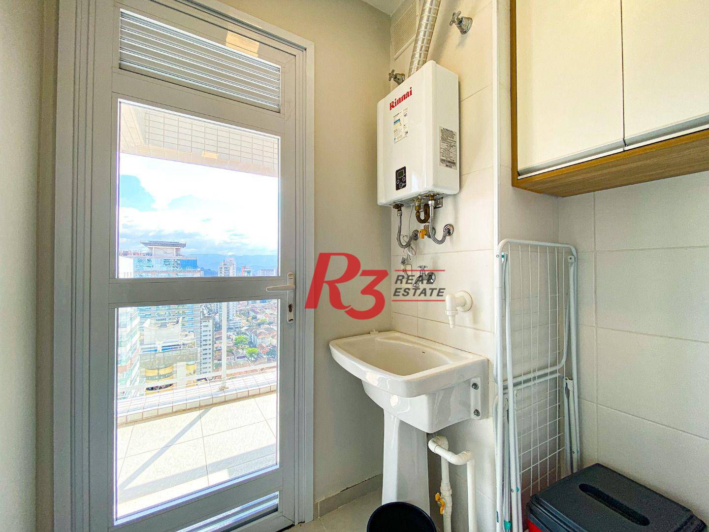 Apartamento Duplex com 1 dormitório para alugar, 60 m² por R$ 6.320,00/mês - Gonzaga - Santos/SP