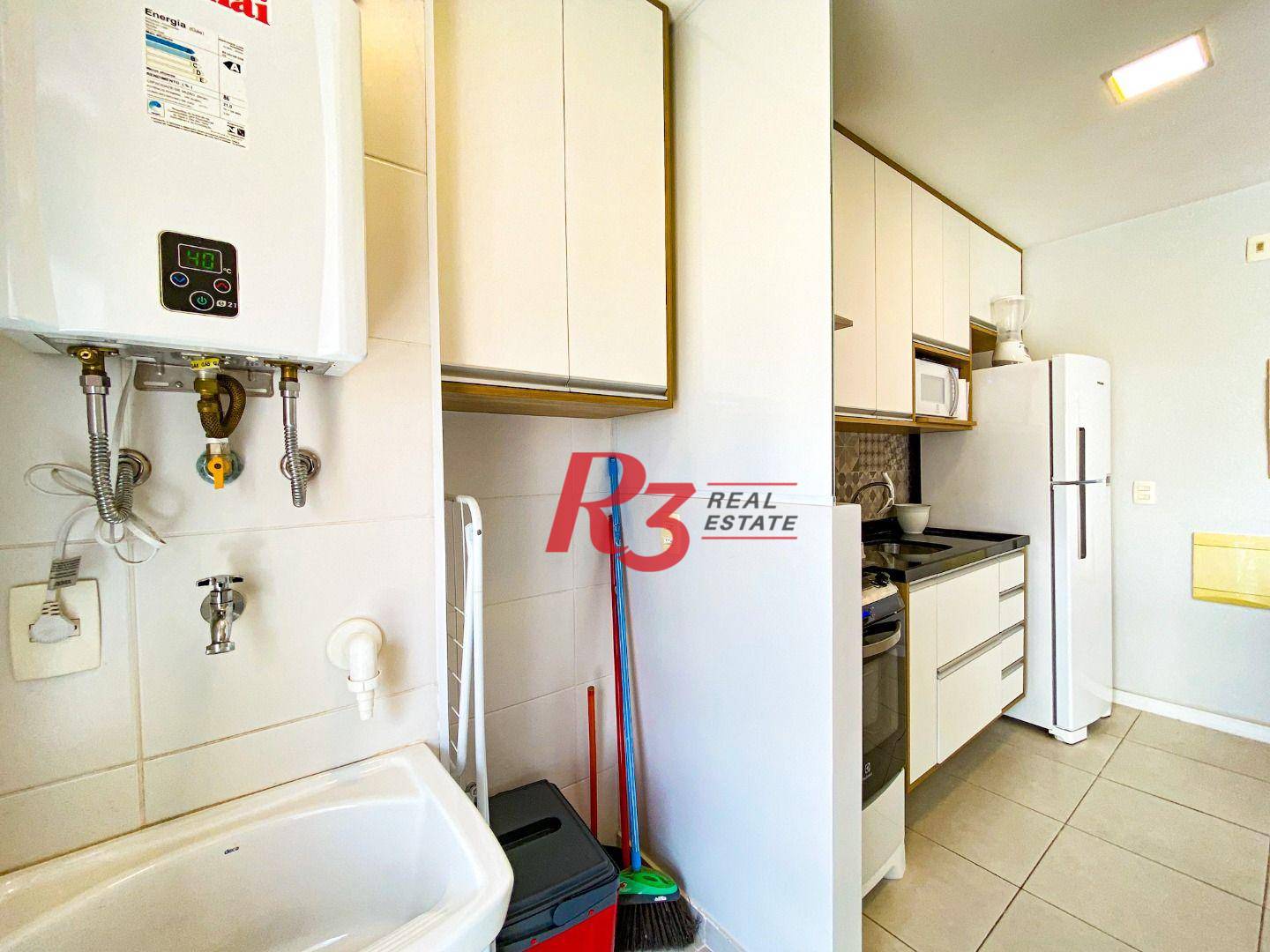 Apartamento Duplex com 1 dormitório para alugar, 60 m² por R$ 6.320,00/mês - Gonzaga - Santos/SP