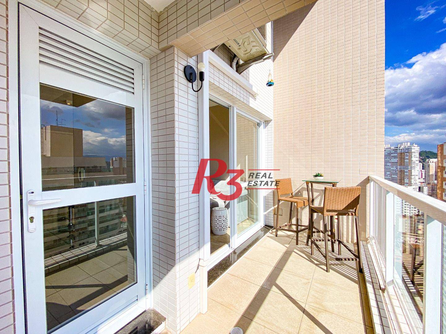 Apartamento Duplex com 1 dormitório para alugar, 60 m² por R$ 6.320,00/mês - Gonzaga - Santos/SP