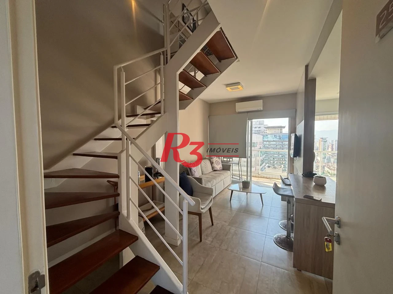 Apartamento Duplex com 1 dormitório para alugar, 60 m² por R$ 6.320,00/mês - Gonzaga - Santos/SP