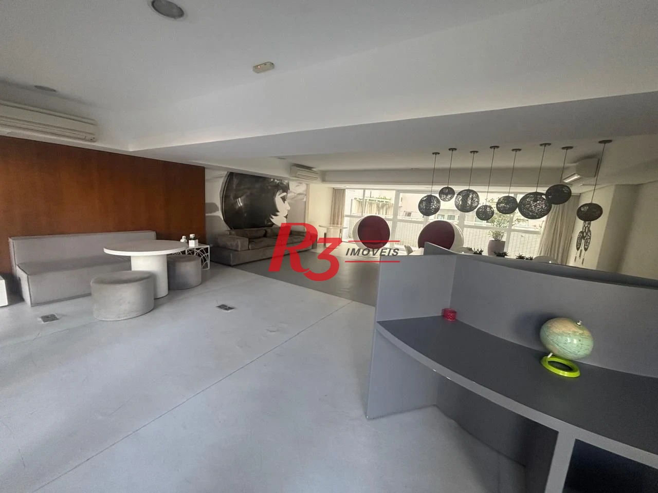 Apartamento Duplex com 1 dormitório para alugar, 60 m² por R$ 6.320,00/mês - Gonzaga - Santos/SP