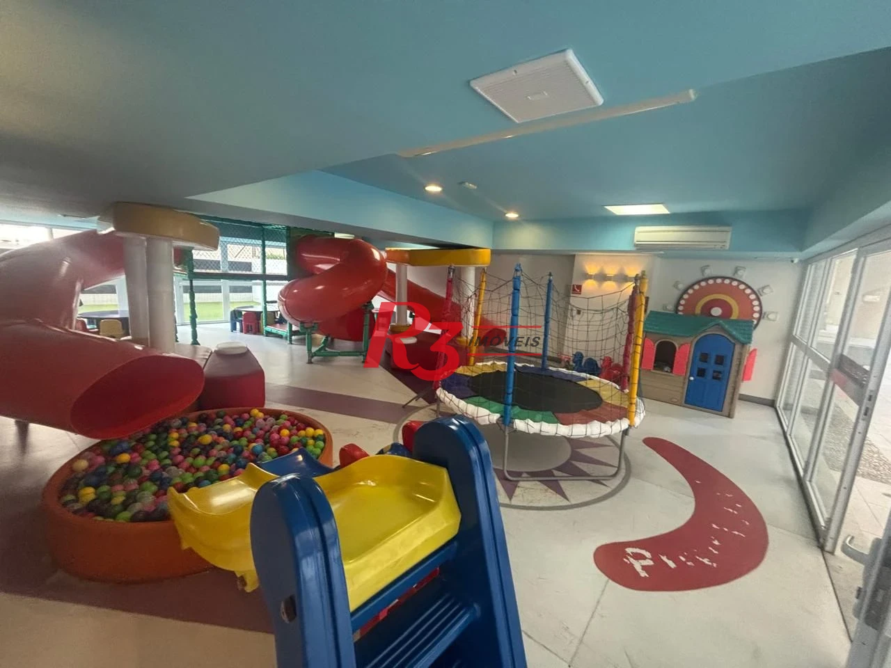 Apartamento Duplex com 1 dormitório para alugar, 60 m² por R$ 6.320,00/mês - Gonzaga - Santos/SP