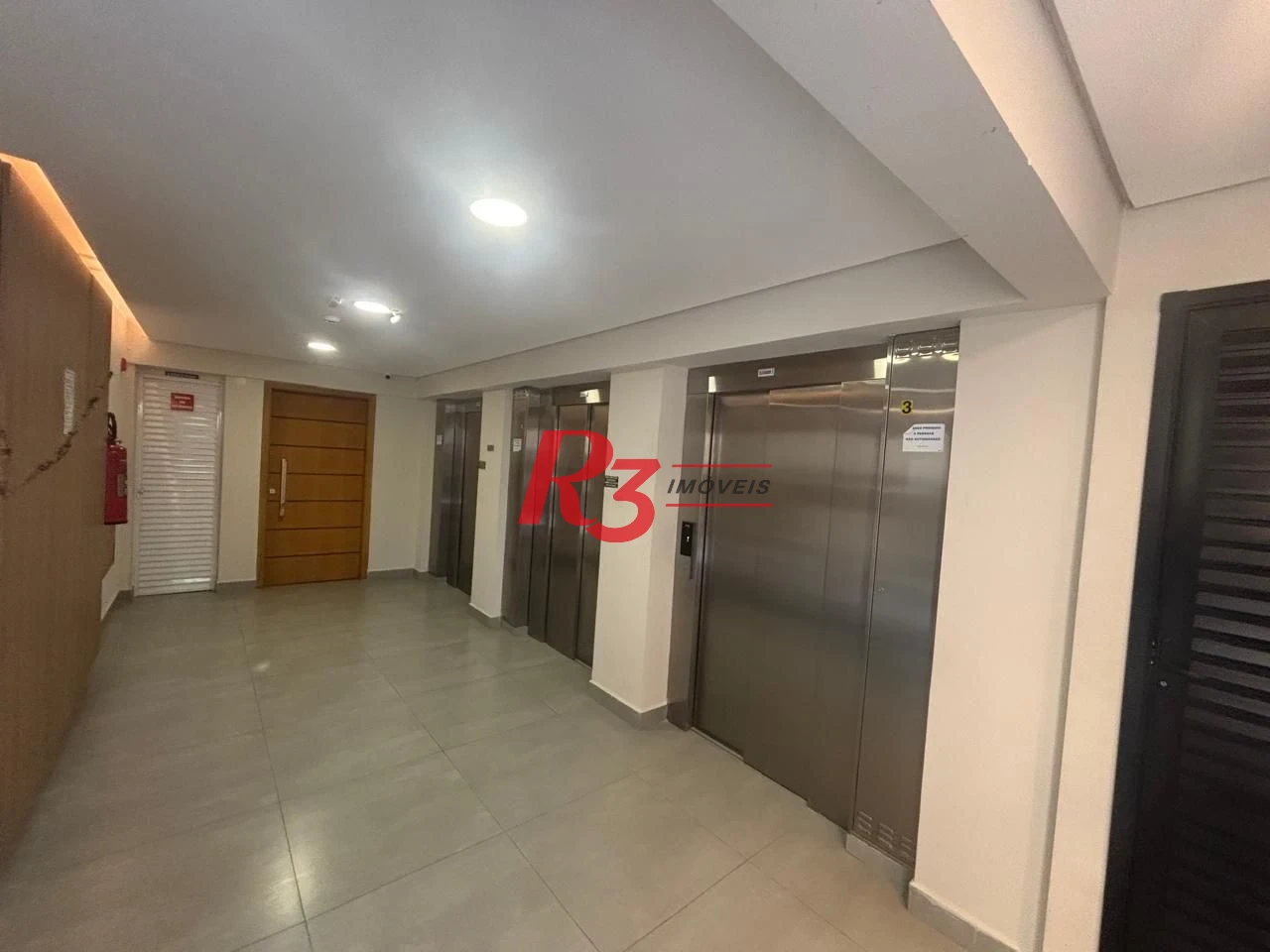Apartamento Duplex com 1 dormitório para alugar, 60 m² por R$ 6.320,00/mês - Gonzaga - Santos/SP