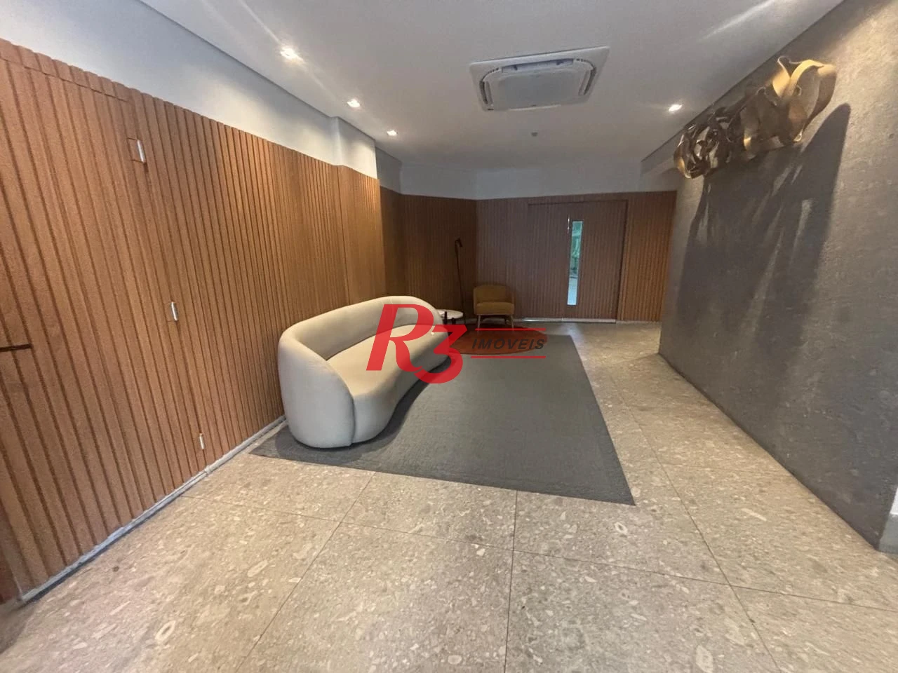 Apartamento Duplex com 1 dormitório para alugar, 60 m² por R$ 6.320,00/mês - Gonzaga - Santos/SP