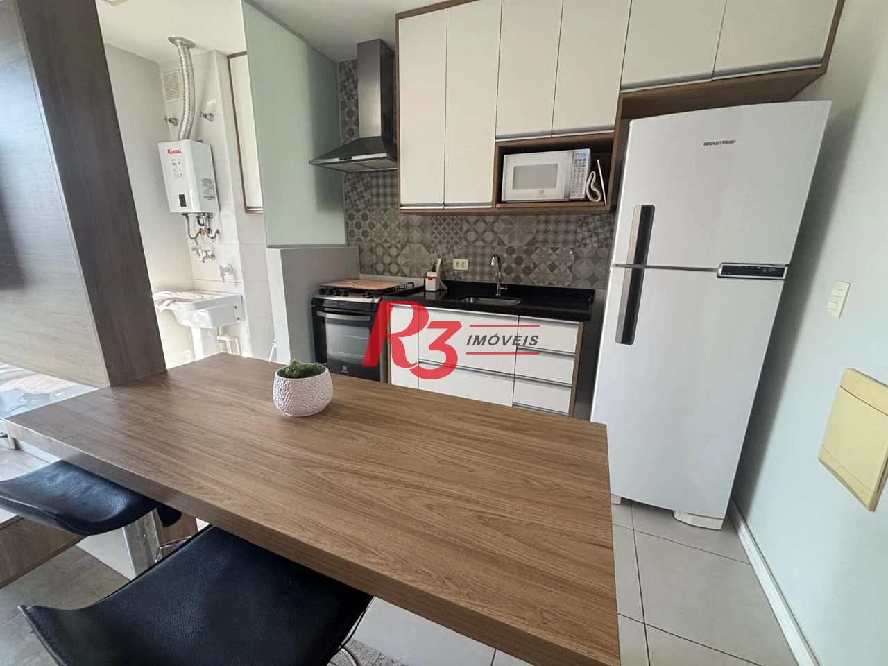 Apartamento Duplex com 1 dormitório para alugar, 60 m² por R$ 6.320,00/mês - Gonzaga - Santos/SP