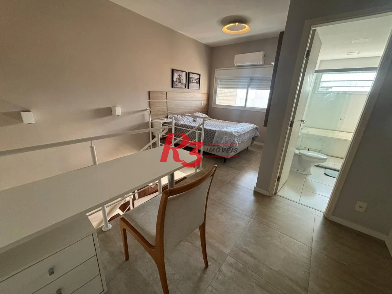 Apartamento Duplex com 1 dormitório para alugar, 60 m² por R$ 6.320,00/mês - Gonzaga - Santos/SP
