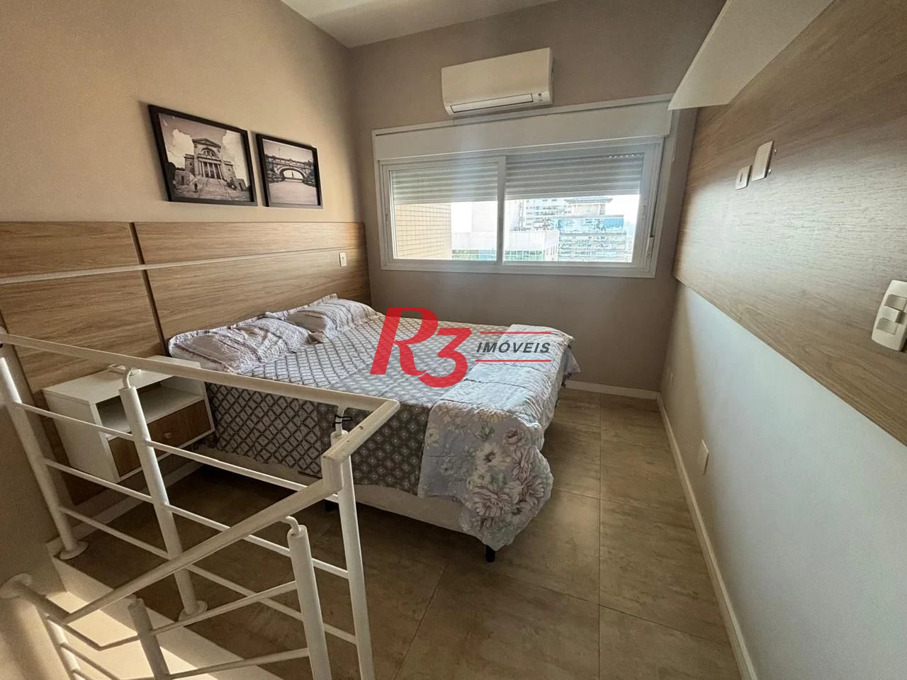Apartamento Duplex com 1 dormitório para alugar, 60 m² por R$ 6.320,00/mês - Gonzaga - Santos/SP
