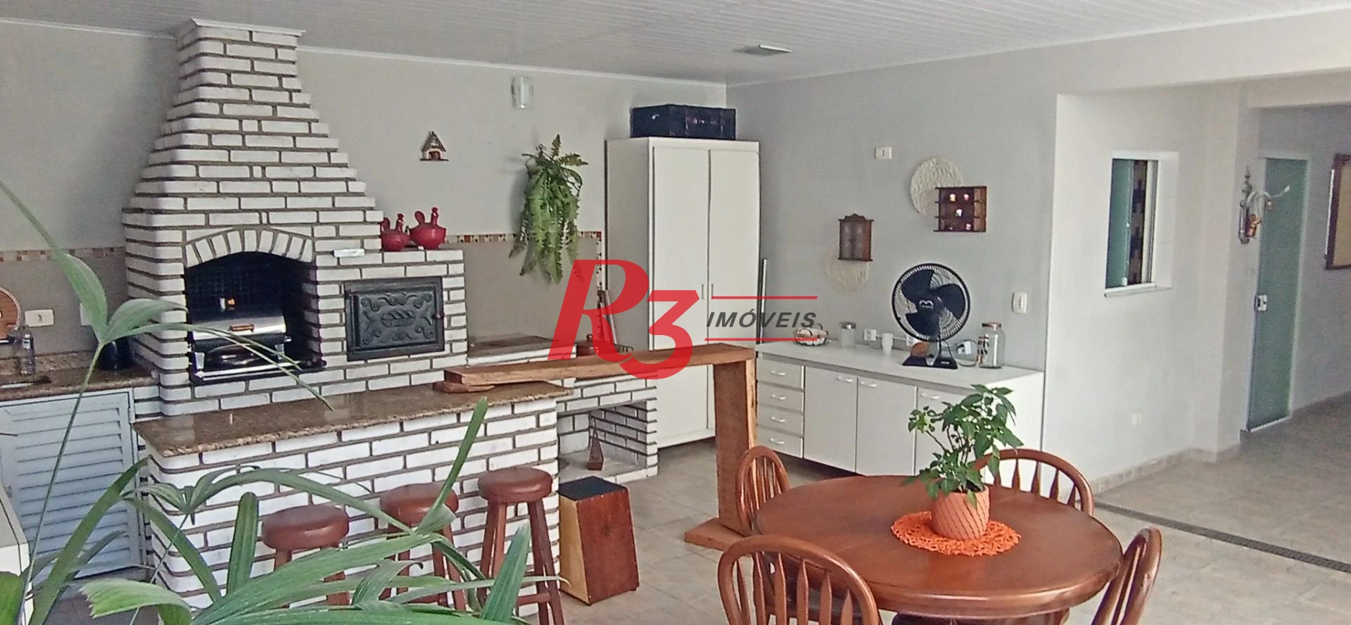Casa com 4 dormitórios à venda, 420 m² por R$ 3.200.000,00 - Ponta da Praia - Santos/SP