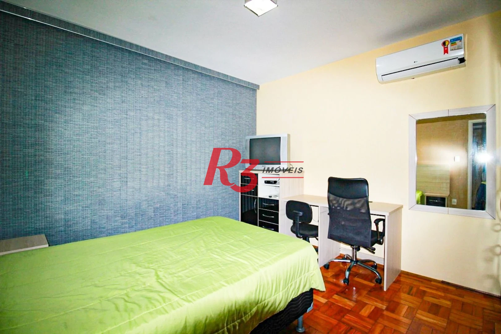 Apartamento com 3 dormitórios à venda, 156 m² por R$ 950.000,00 - Gonzaga - Santos/SP