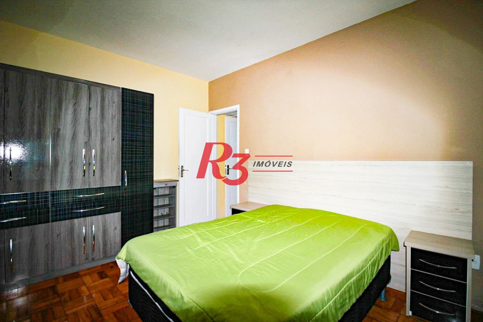 Apartamento com 3 dormitórios à venda, 156 m² por R$ 950.000,00 - Gonzaga - Santos/SP