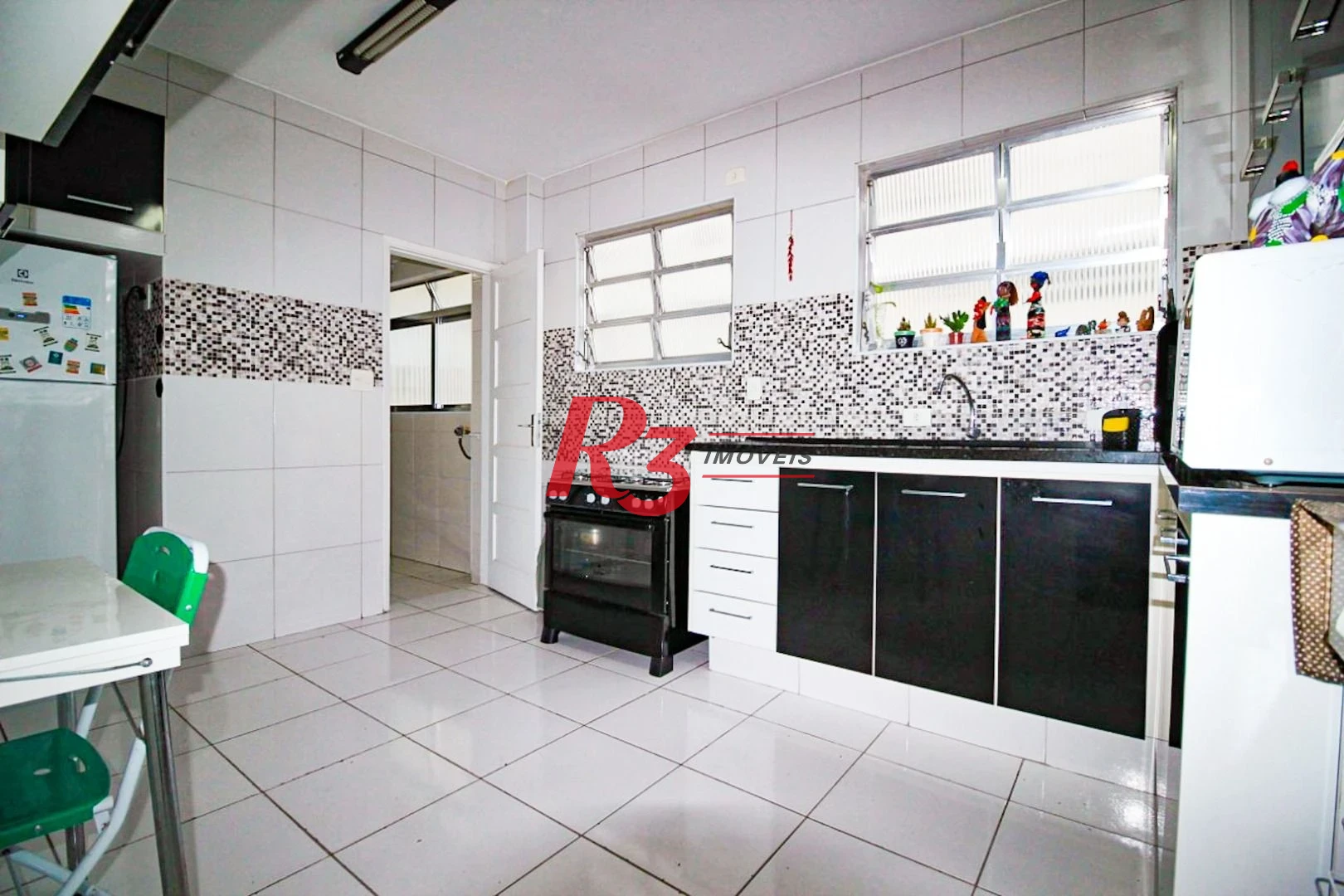 Apartamento com 3 dormitórios à venda, 156 m² por R$ 950.000,00 - Gonzaga - Santos/SP
