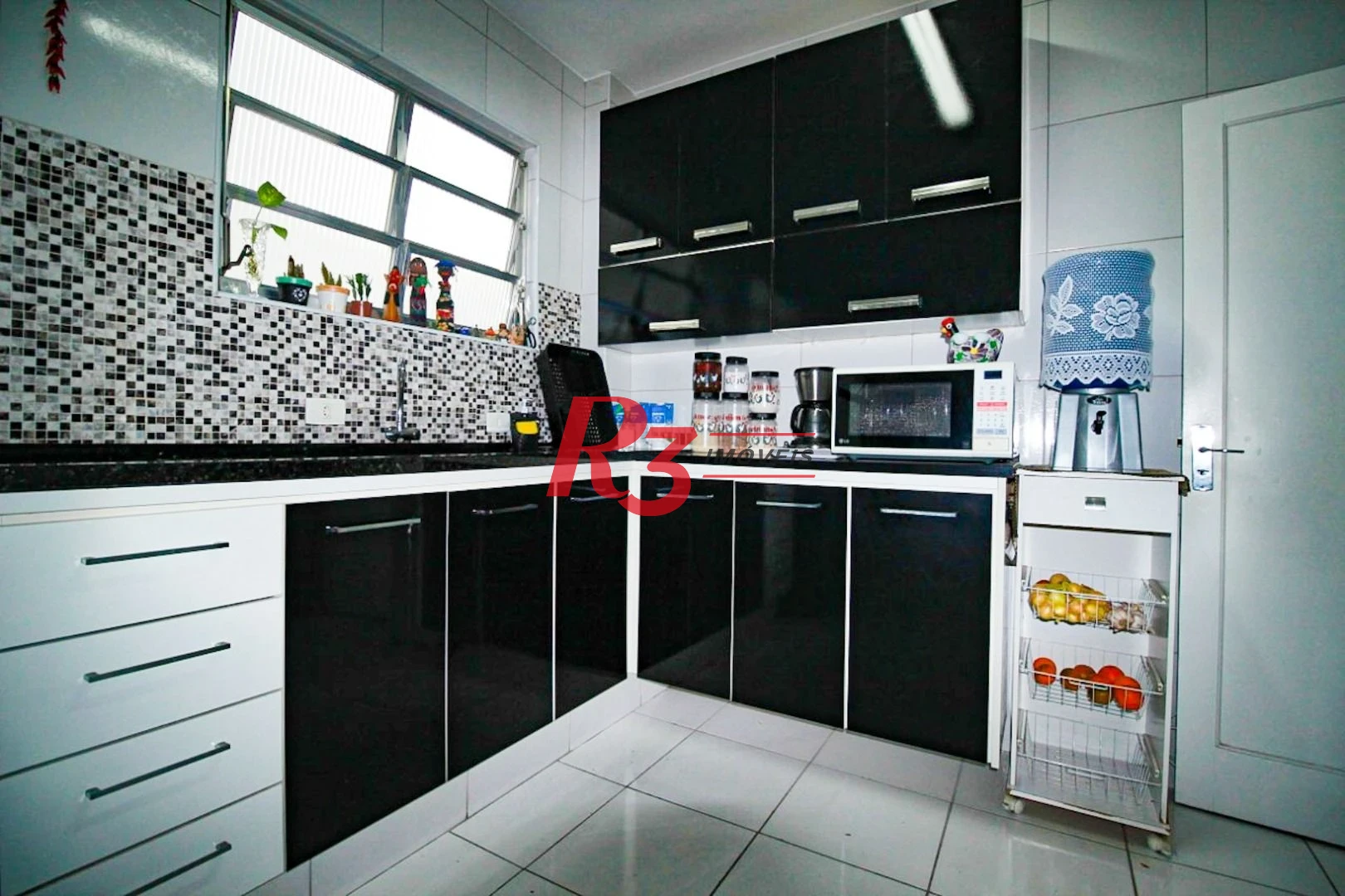 Apartamento com 3 dormitórios à venda, 156 m² por R$ 950.000,00 - Gonzaga - Santos/SP