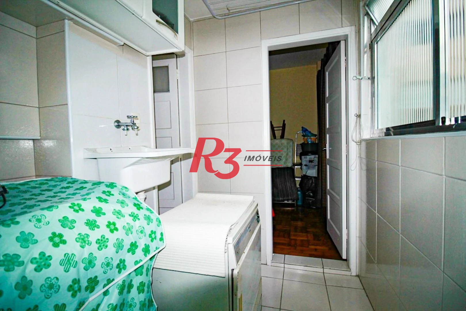 Apartamento com 3 dormitórios à venda, 156 m² por R$ 950.000,00 - Gonzaga - Santos/SP
