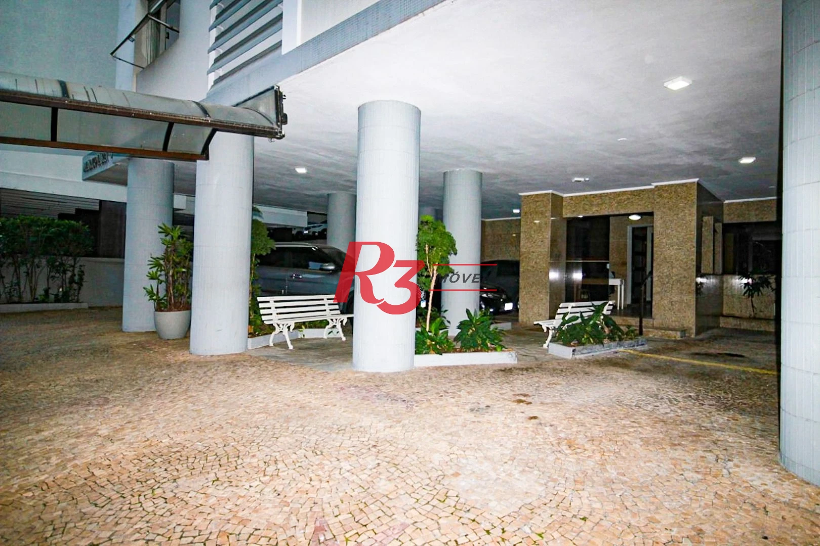 Apartamento com 3 dormitórios à venda, 156 m² por R$ 950.000,00 - Gonzaga - Santos/SP