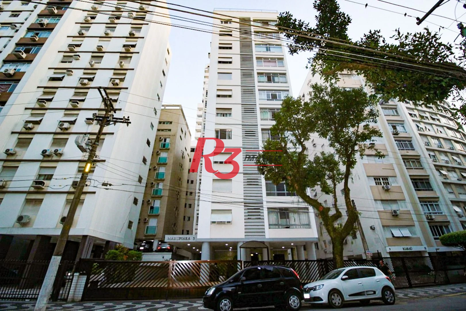 Apartamento com 3 dormitórios à venda, 156 m² por R$ 950.000,00 - Gonzaga - Santos/SP