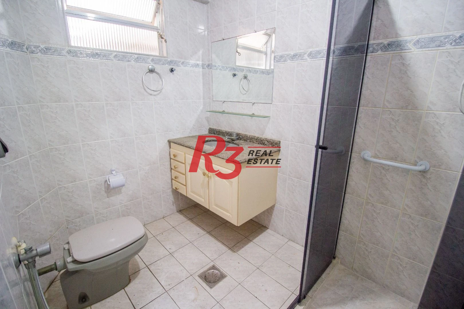 Apartamento com 2 dormitórios para alugar, 82 m² por R$ 3.800,00/mês - Gonzaga - Santos/SP
