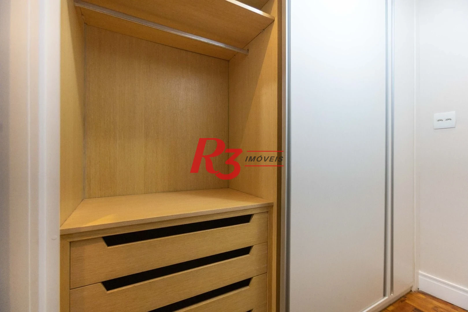 Apartamento com 3 dormitórios para alugar, 130 m² por R$ 6.991,46/mês - Embaré - Santos/SP