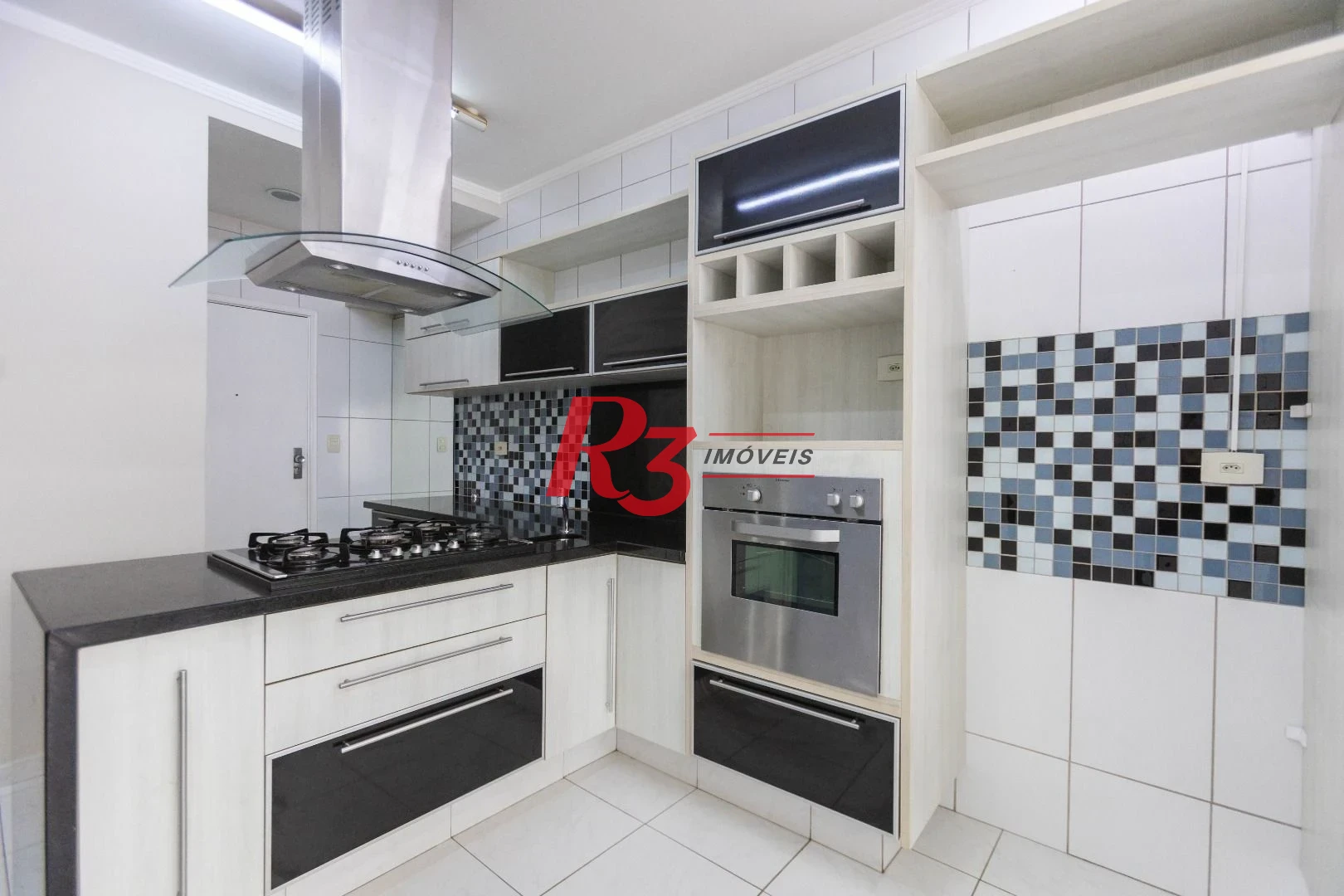 Apartamento com 3 dormitórios para alugar, 130 m² por R$ 6.991,46/mês - Embaré - Santos/SP