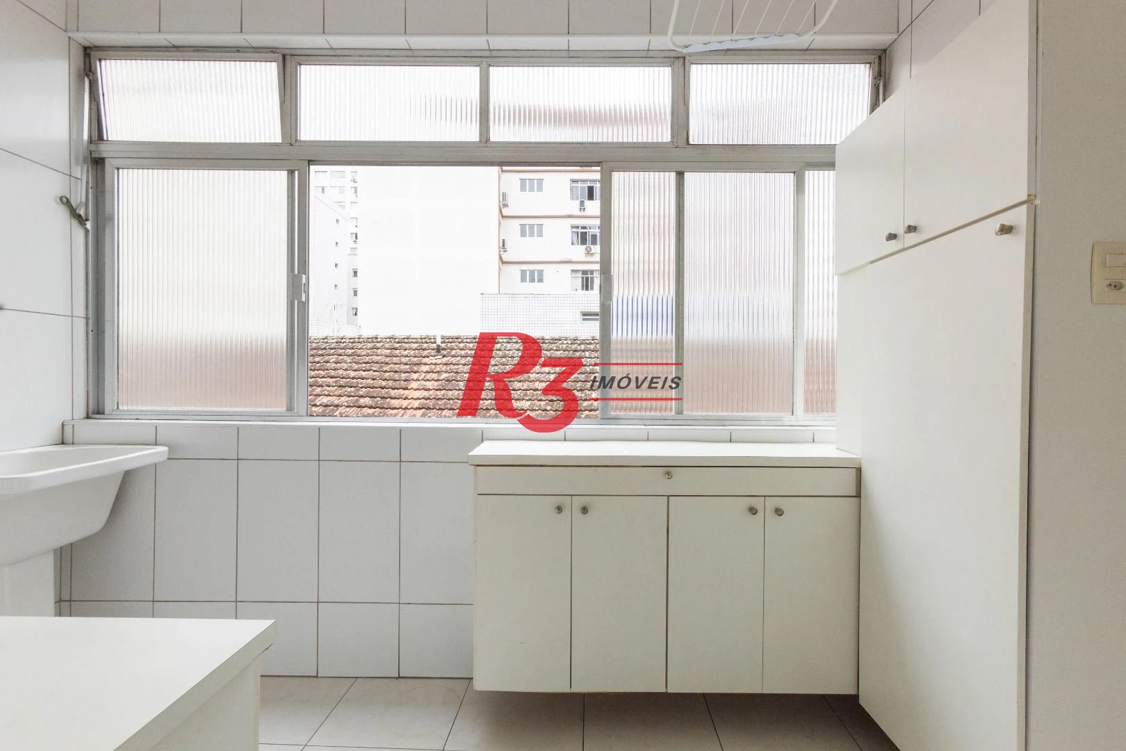 Apartamento com 3 dormitórios para alugar, 130 m² por R$ 6.991,46/mês - Embaré - Santos/SP