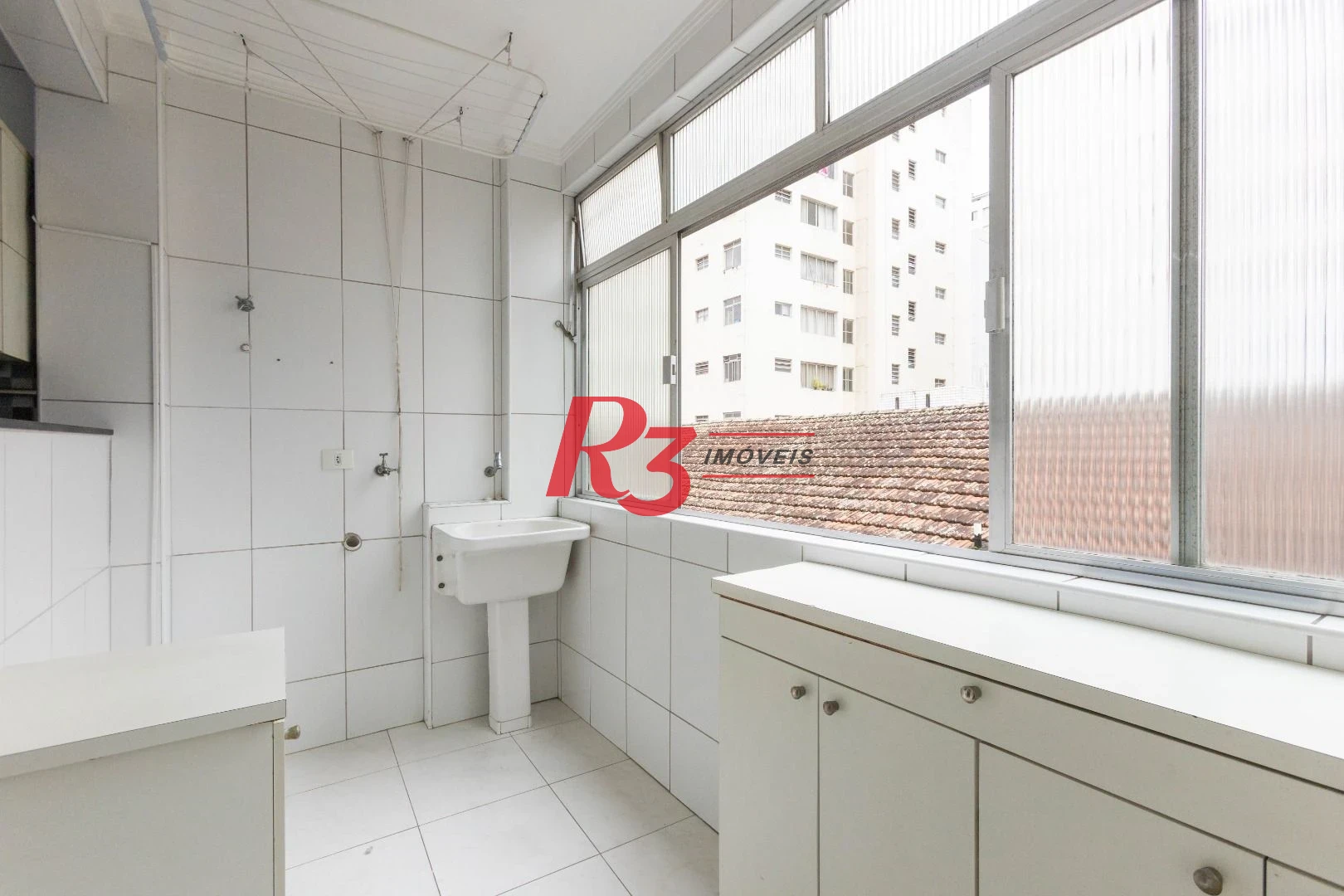 Apartamento com 3 dormitórios para alugar, 130 m² por R$ 6.991,46/mês - Embaré - Santos/SP