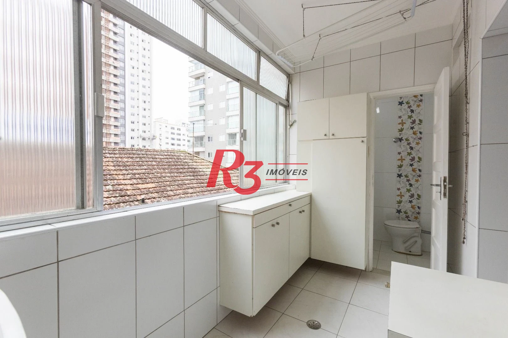Apartamento com 3 dormitórios para alugar, 130 m² por R$ 6.991,46/mês - Embaré - Santos/SP