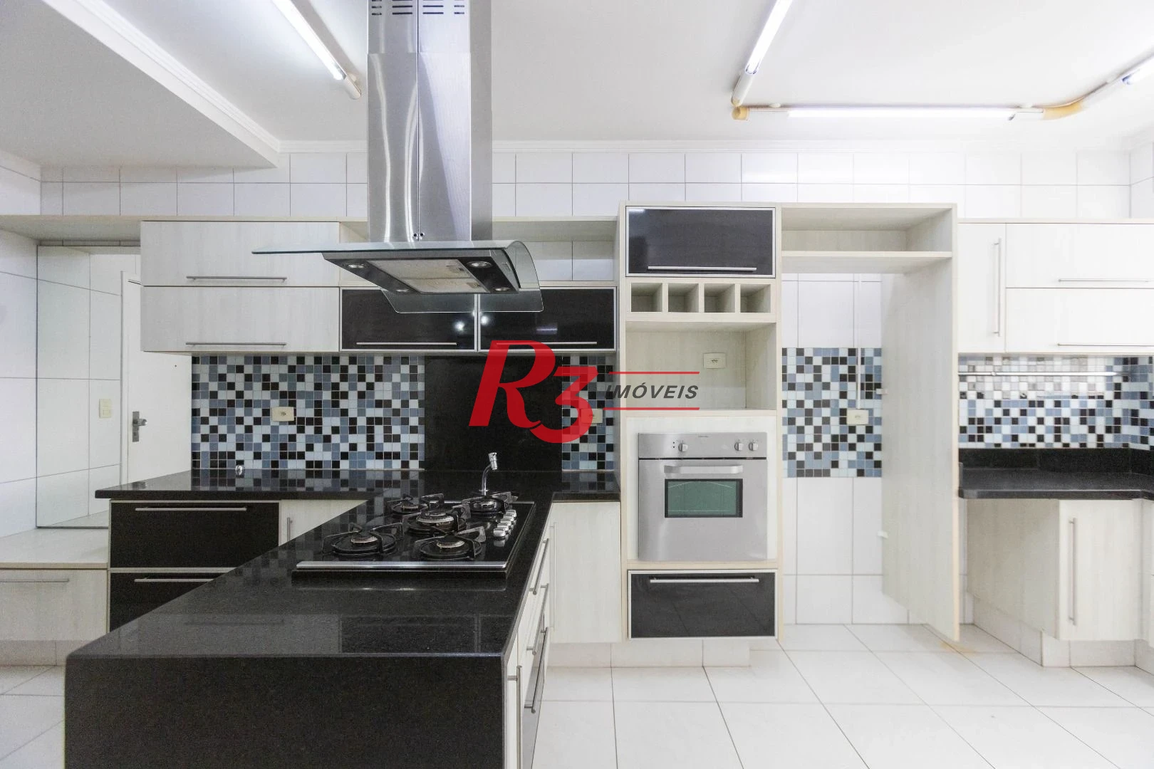 Apartamento com 3 dormitórios para alugar, 130 m² por R$ 6.991,46/mês - Embaré - Santos/SP