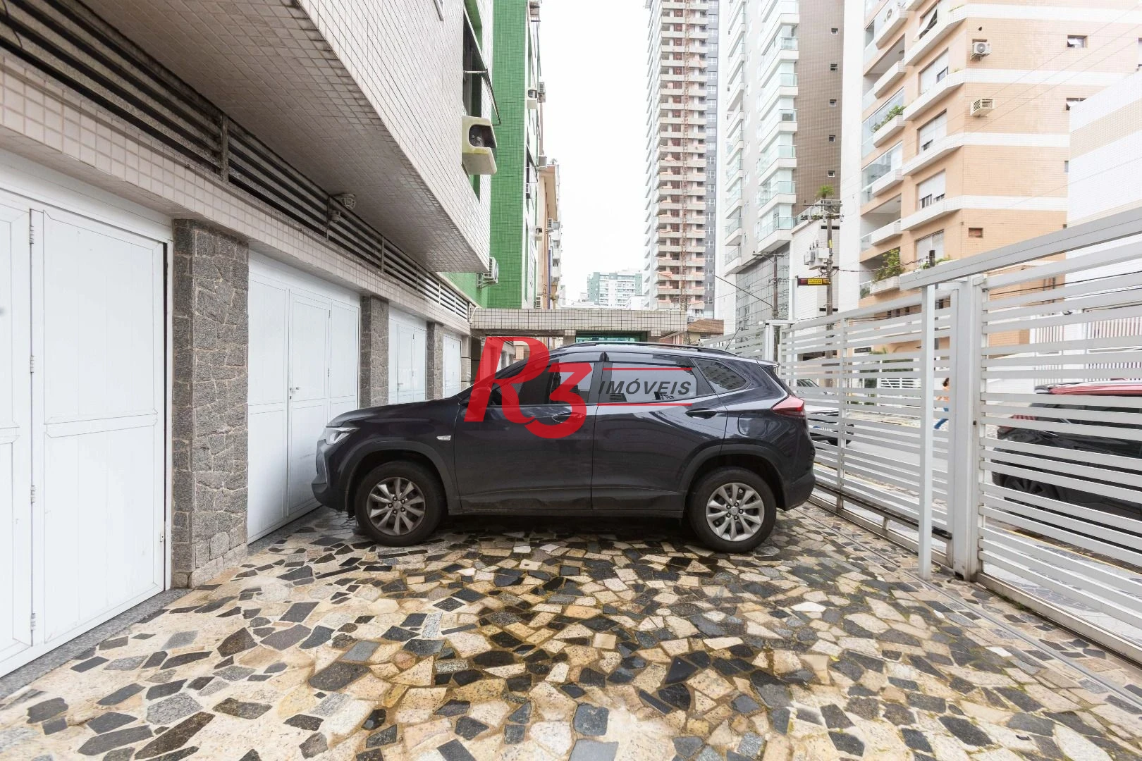 Apartamento com 3 dormitórios para alugar, 130 m² por R$ 6.991,46/mês - Embaré - Santos/SP