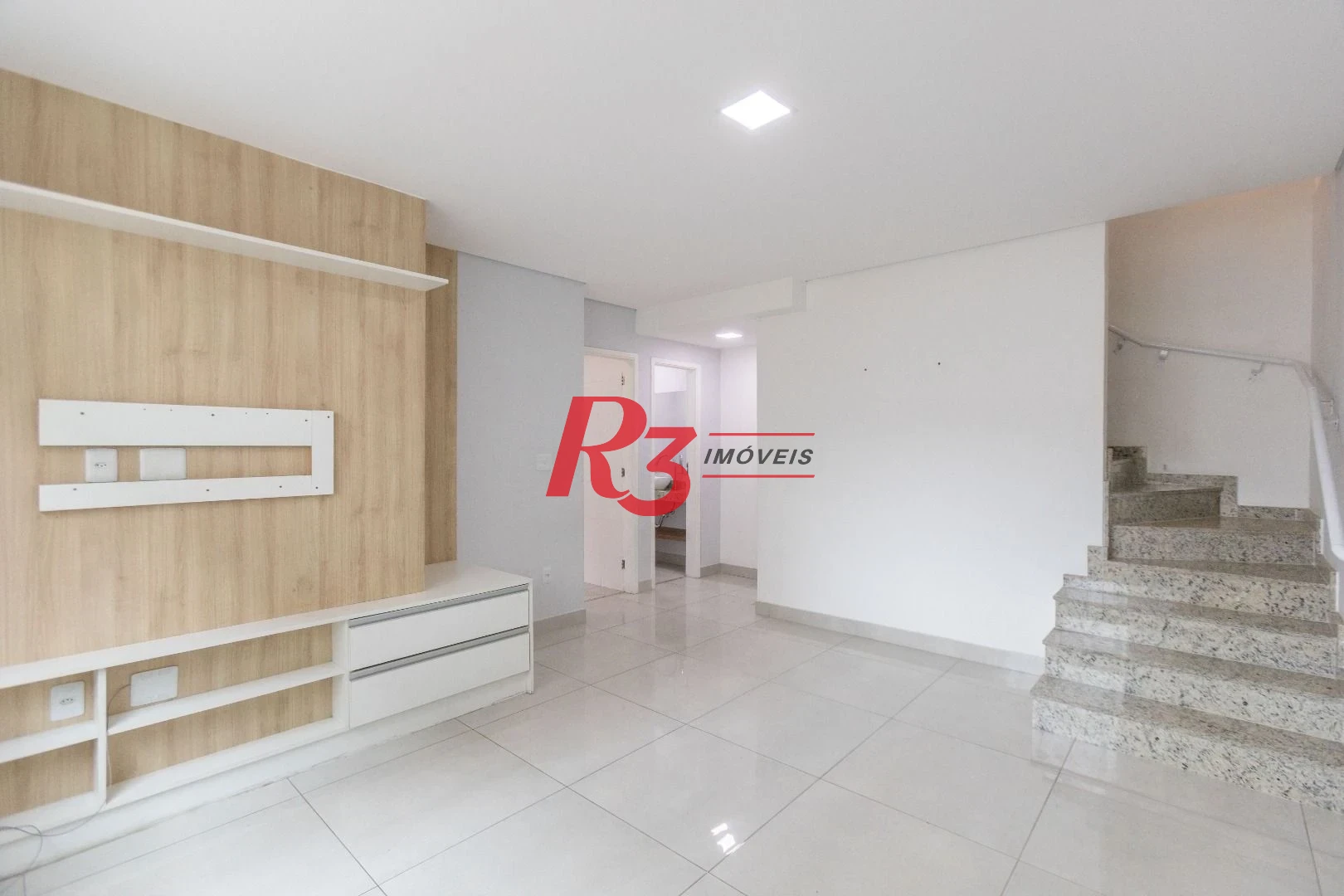 Sobrado com 2 dormitórios à venda, 100 m² por R$ 785.000,00 - Campo Grande - Santos/SP