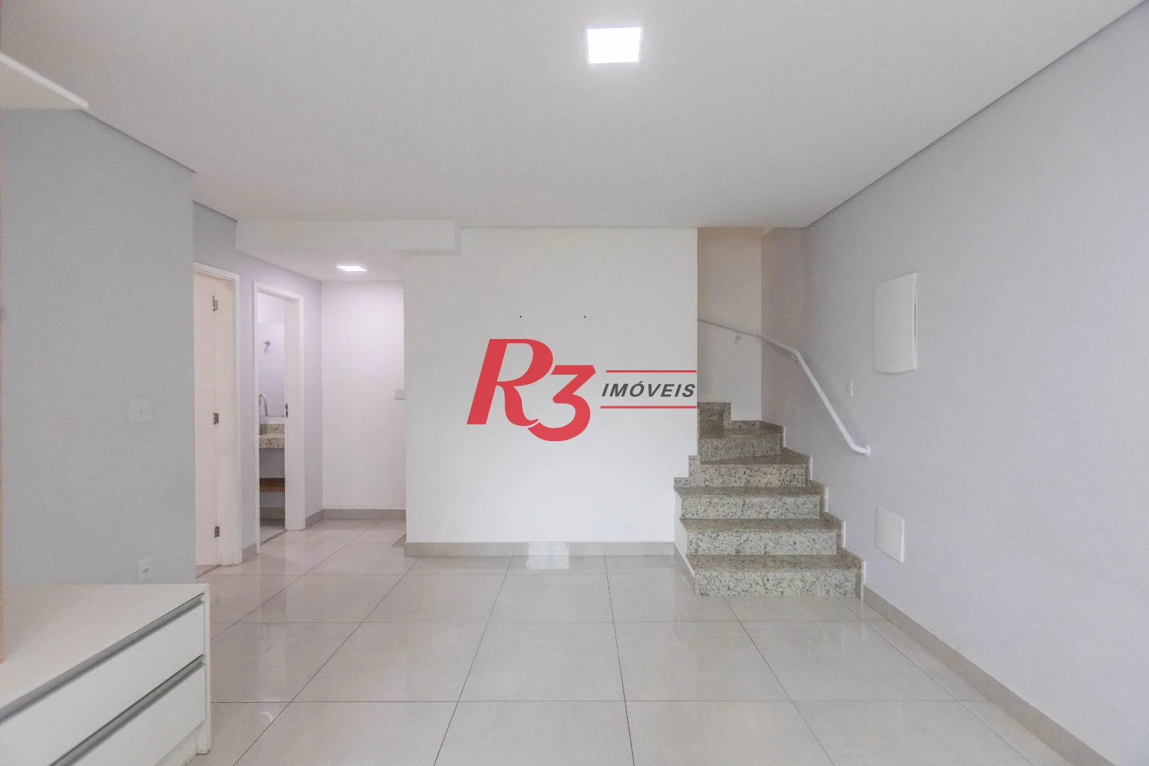 Sobrado com 2 dormitórios à venda, 100 m² por R$ 785.000,00 - Campo Grande - Santos/SP