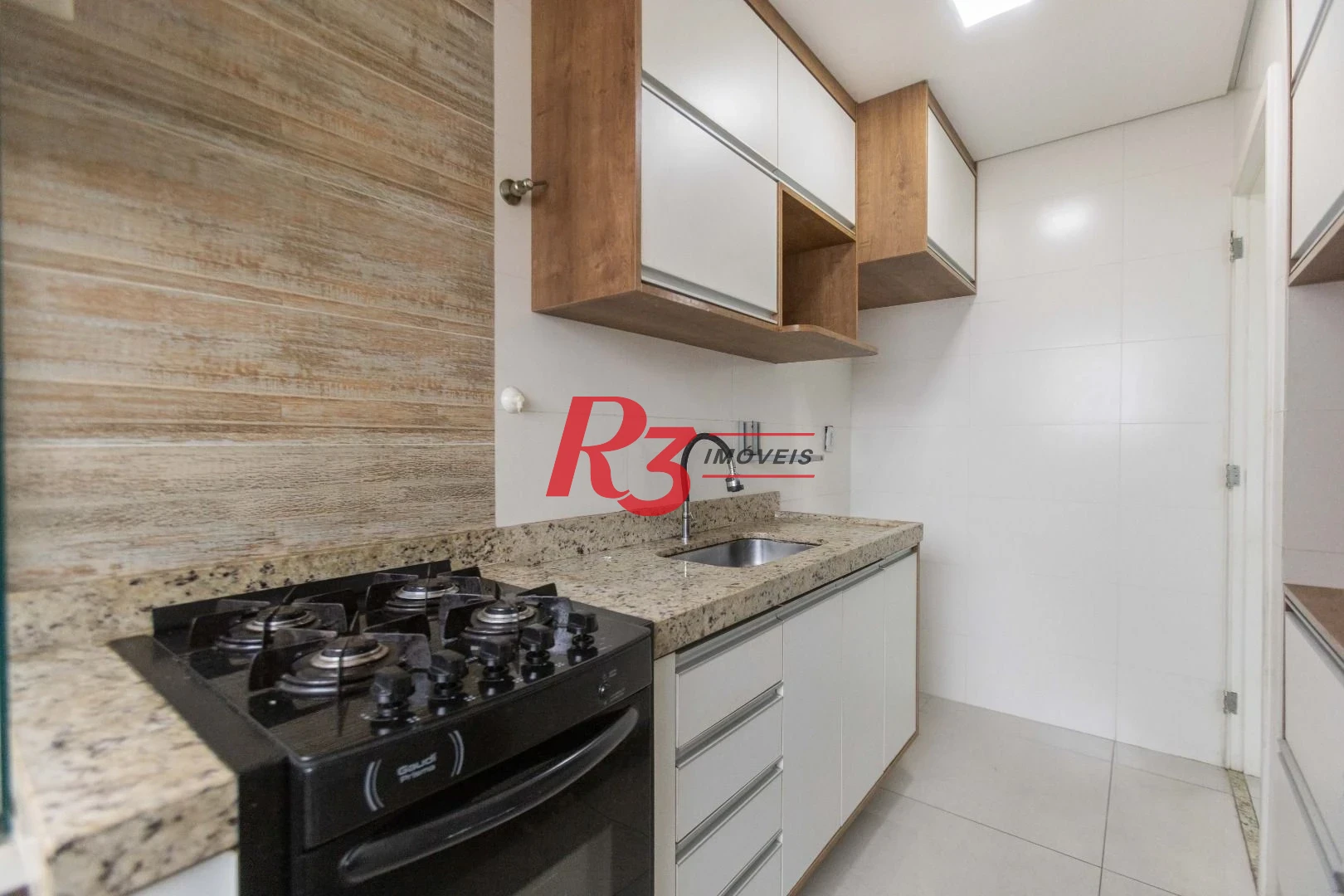 Sobrado com 2 dormitórios à venda, 100 m² por R$ 785.000,00 - Campo Grande - Santos/SP