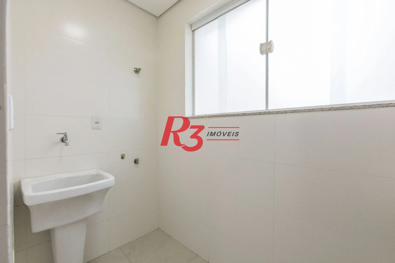 Sobrado com 2 dormitórios à venda, 100 m² por R$ 785.000,00 - Campo Grande - Santos/SP